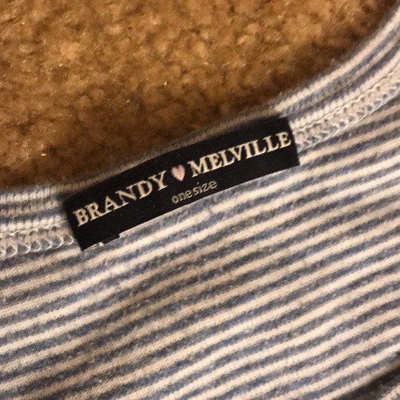 Lot of 3 brandy Melville tops/ skirt one size woman’s Small - Picture 3 of 6